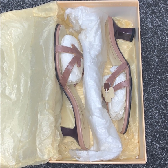 Wag Kitten Heel Brown Sandals from Japan - Picture 4 of 4